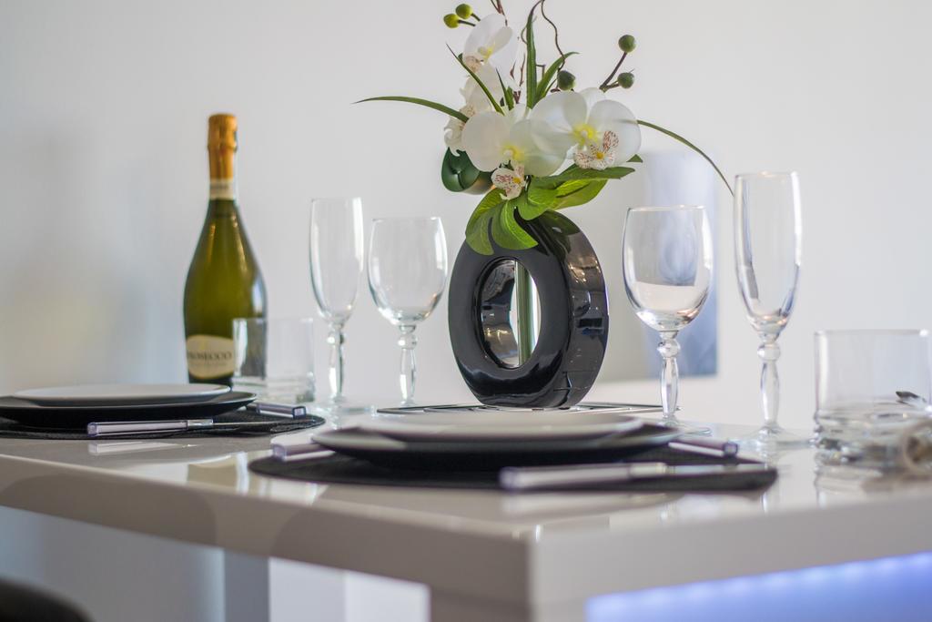 Sweethome Dijon - Black & White מראה חיצוני תמונה