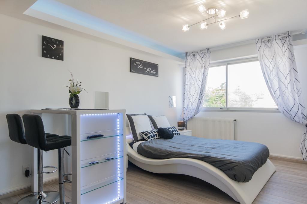 Sweethome Dijon - Black & White מראה חיצוני תמונה